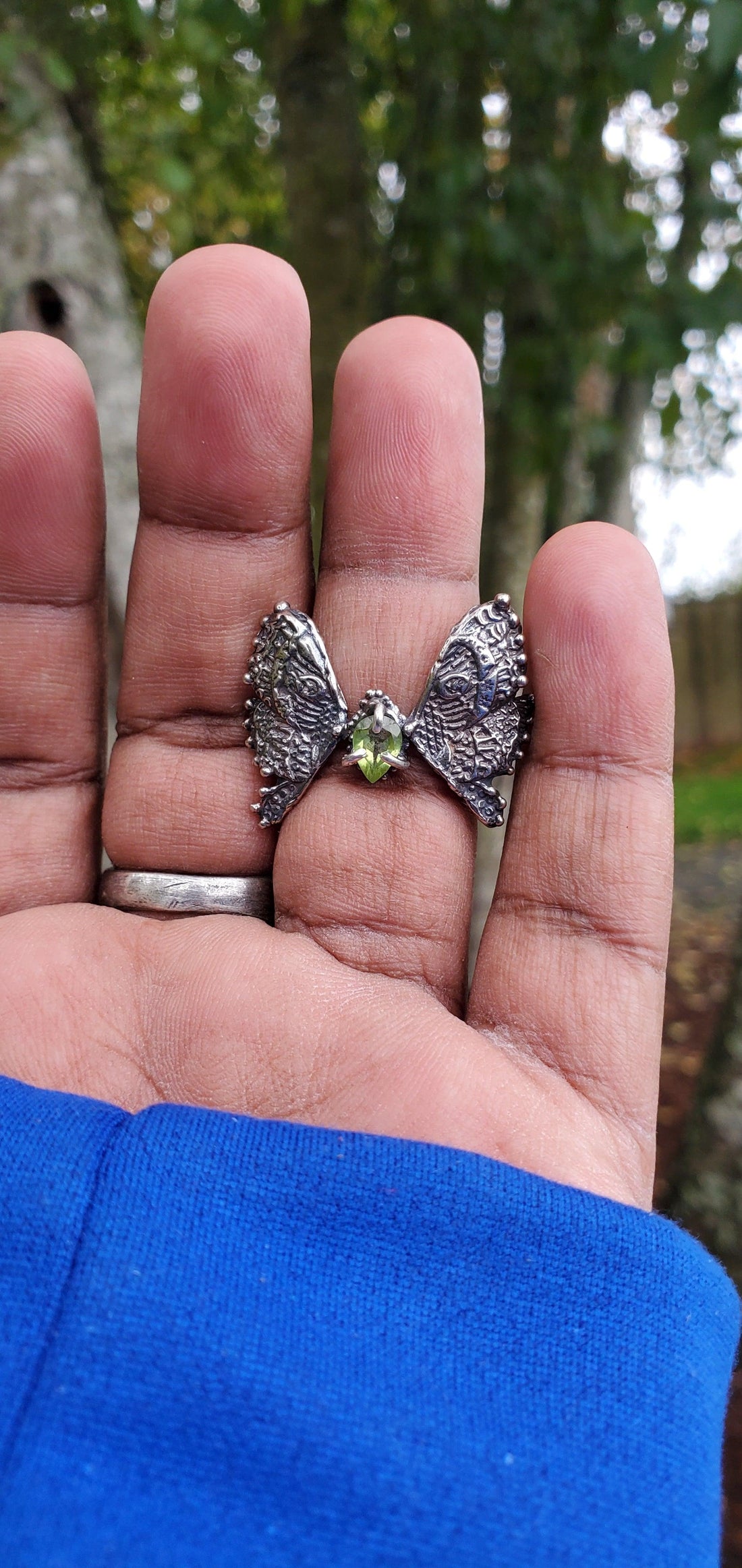 Vancouver Peridot Butterfly Sterling Silver Ring - US Size 7 - Sand and Snow Jewelry - Rings - PNW Collection