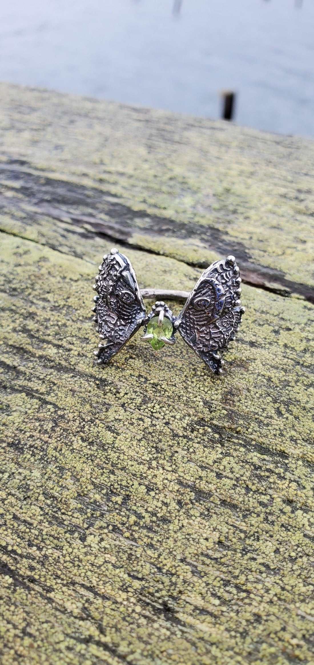 Vancouver Peridot Butterfly Sterling Silver Ring - US Size 7 - Sand and Snow Jewelry - Rings - PNW Collection