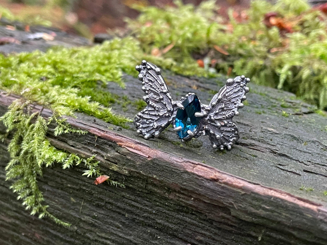 LA London Blue Topaz Butterfly Sterling Silver Ring - US Size 6 - Sand and Snow Jewelry - Rings - PNW Collection