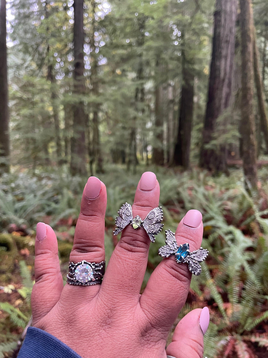 Vancouver Peridot Butterfly Sterling Silver Ring - US Size 7 - Sand and Snow Jewelry - Rings - PNW Collection