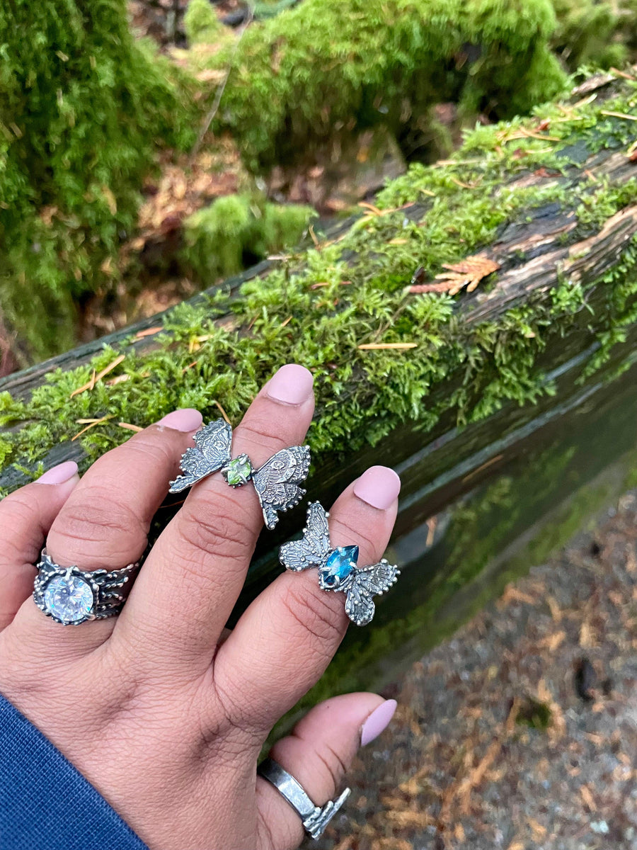 Vancouver Peridot Butterfly Sterling Silver Ring - US Size 7 - Sand and Snow Jewelry - Rings - PNW Collection