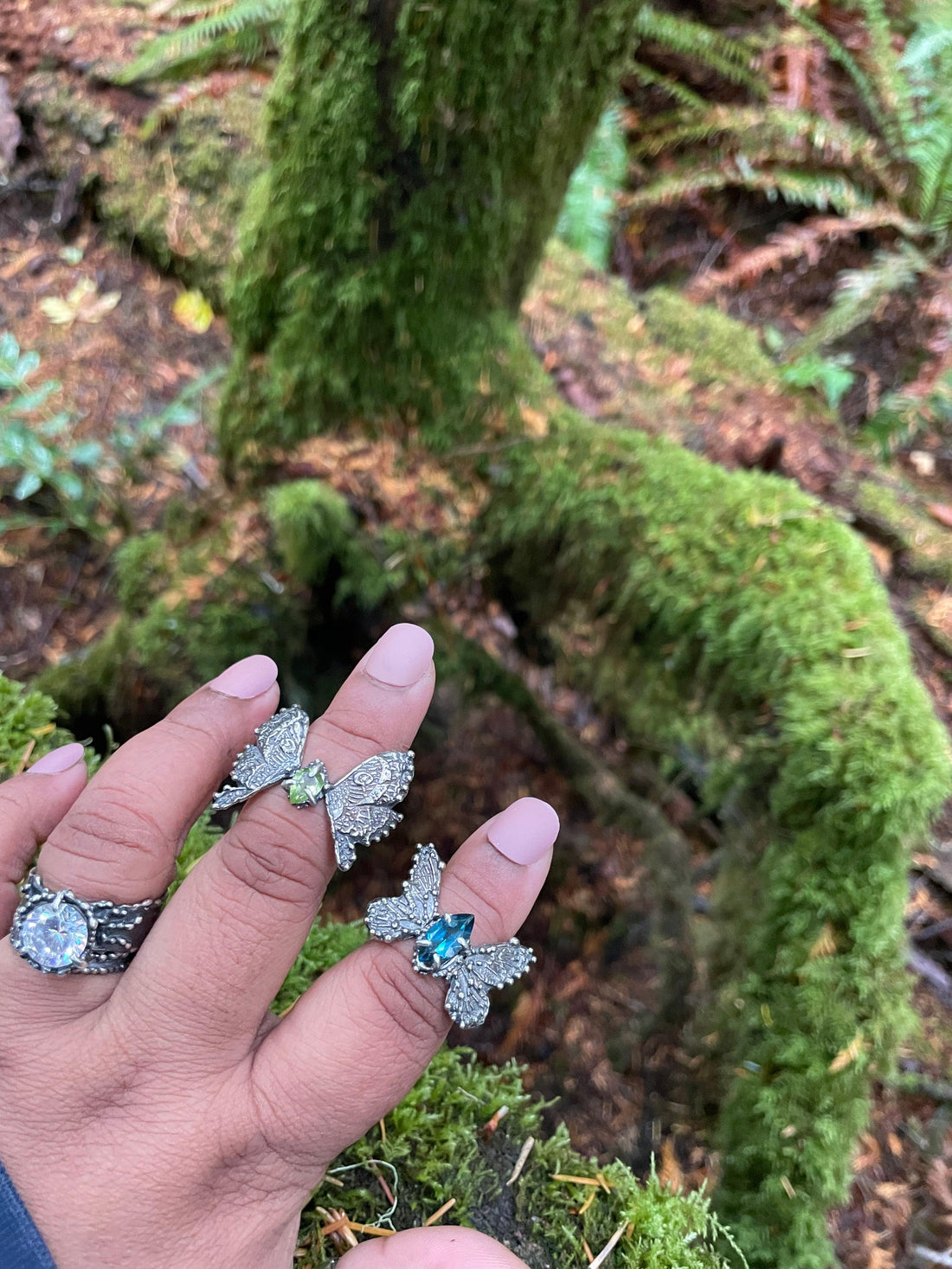 Vancouver Peridot Butterfly Sterling Silver Ring - US Size 7 - Sand and Snow Jewelry - Rings - PNW Collection